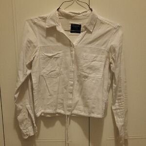 American Eagle Outfitters Classic White Shirt